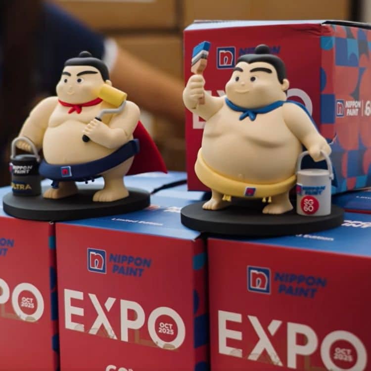 Custom-made sumo figurines at Nippon Paint Expo 2025