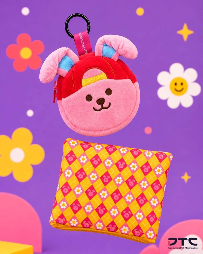 Neutrogena x Wiggle Wiggle plush keychain that contains a foldable shopping bag,
