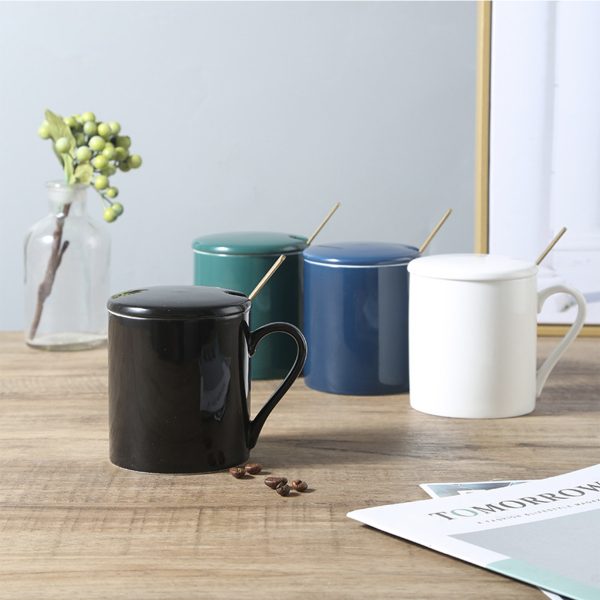 Ceramic Mug with Lid and Spoon (350ml)