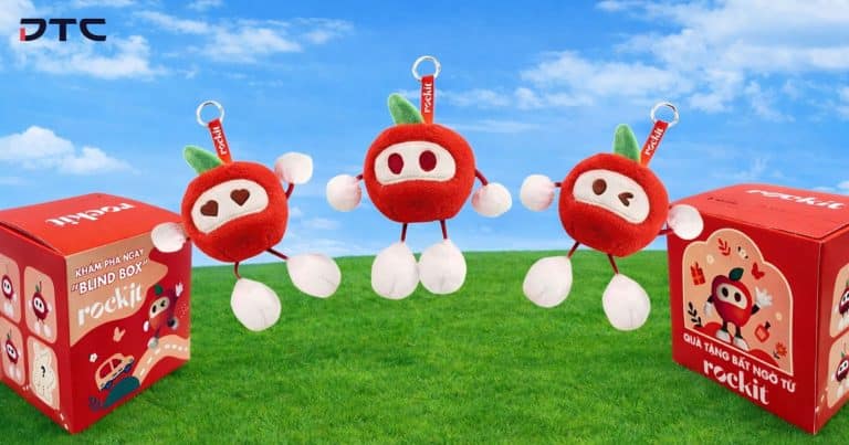 Rockit Apple Vietnam blind box plush keychains collectible merchandise