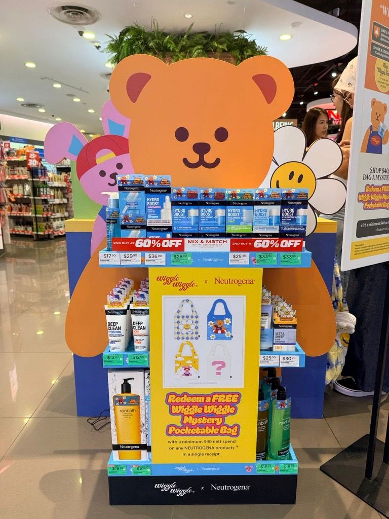 Neutrogena × Wiggle Wiggle retail activation booth